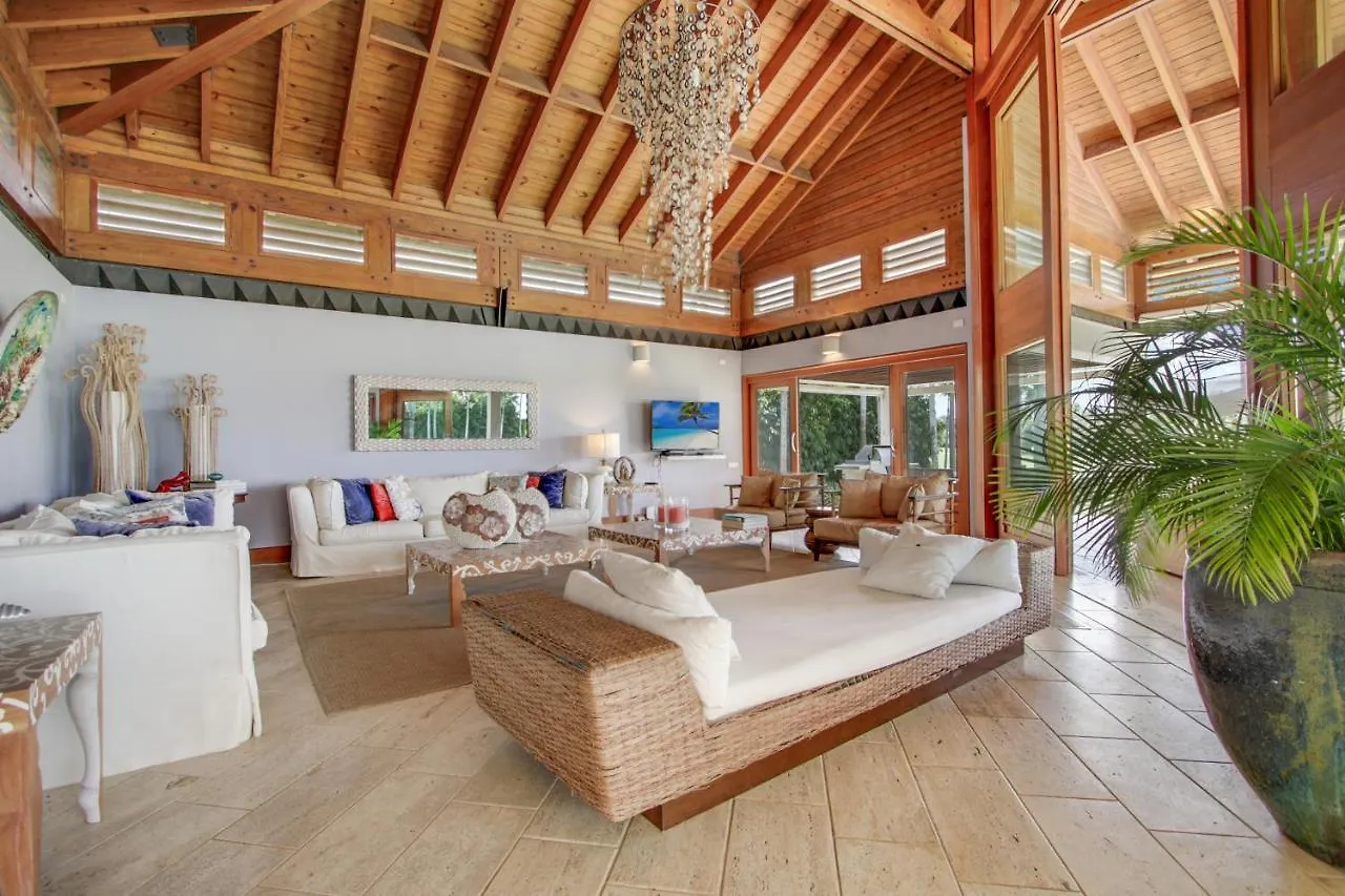 Luxurious 8-Br Villa With Ocean View, Jacuzzi, Home Cinema And Resort Access In Casa De Campo La Romana