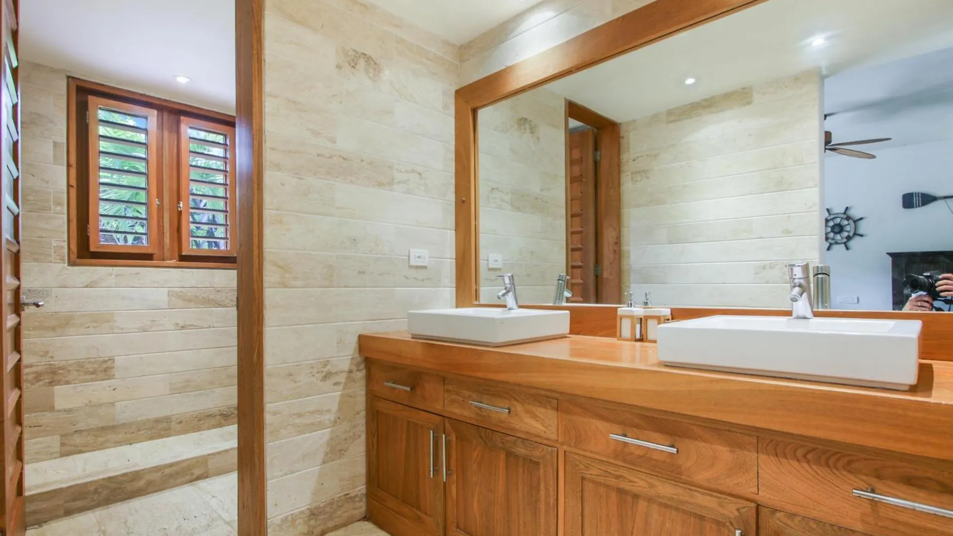 Luxurious 8-Br Villa With Ocean View, Jacuzzi, Home Cinema And Resort Access In Casa De Campo La Romana