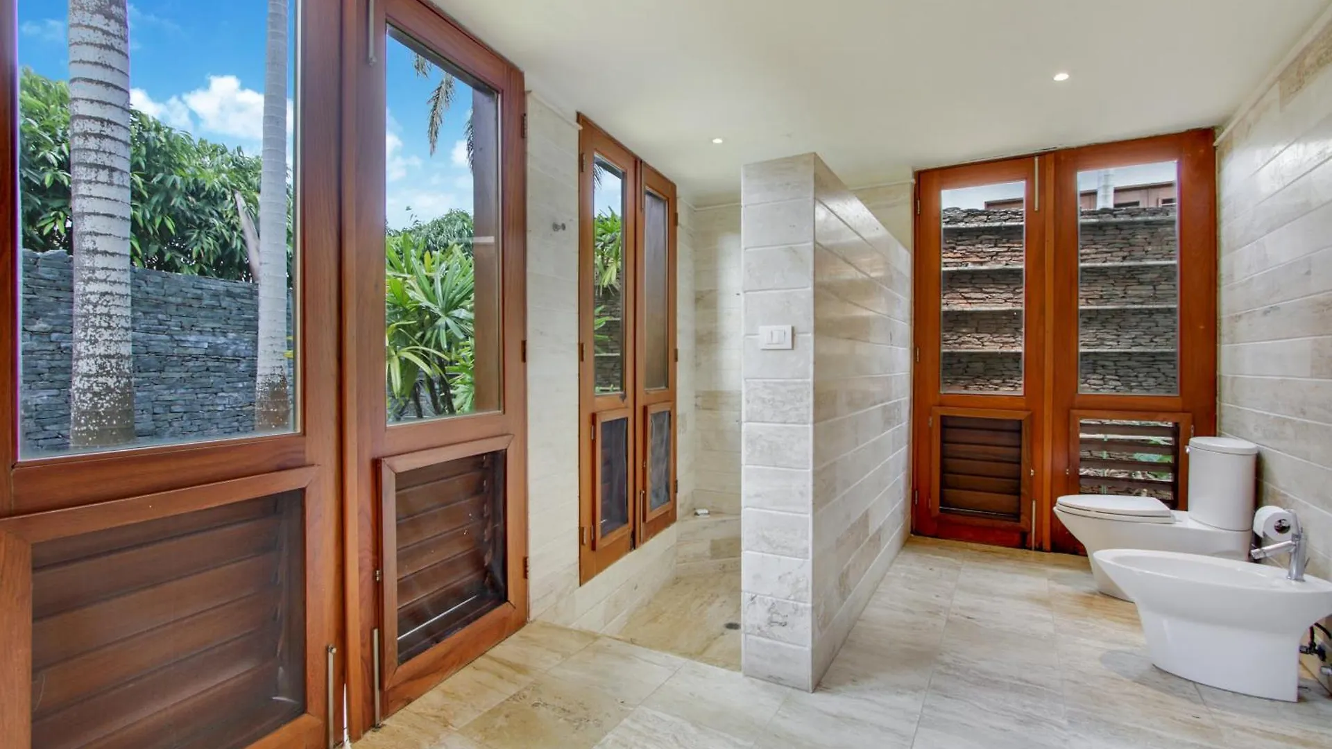 Luxurious 8-Br Villa With Ocean View, Jacuzzi, Home Cinema And Resort Access In Casa De Campo La Romana