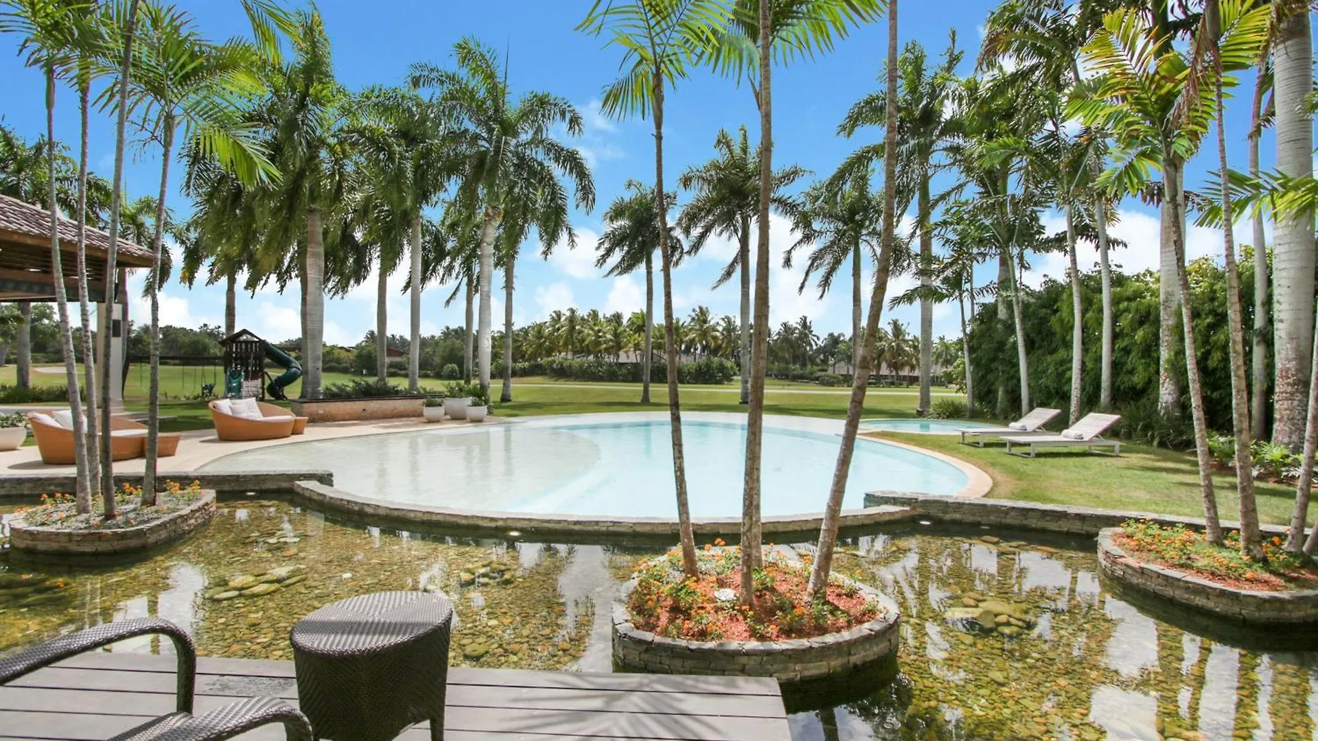 Luxurious 8-Br Villa With Ocean View, Jacuzzi, Home Cinema And Resort Access In Casa De Campo La Romana Dominican Republic