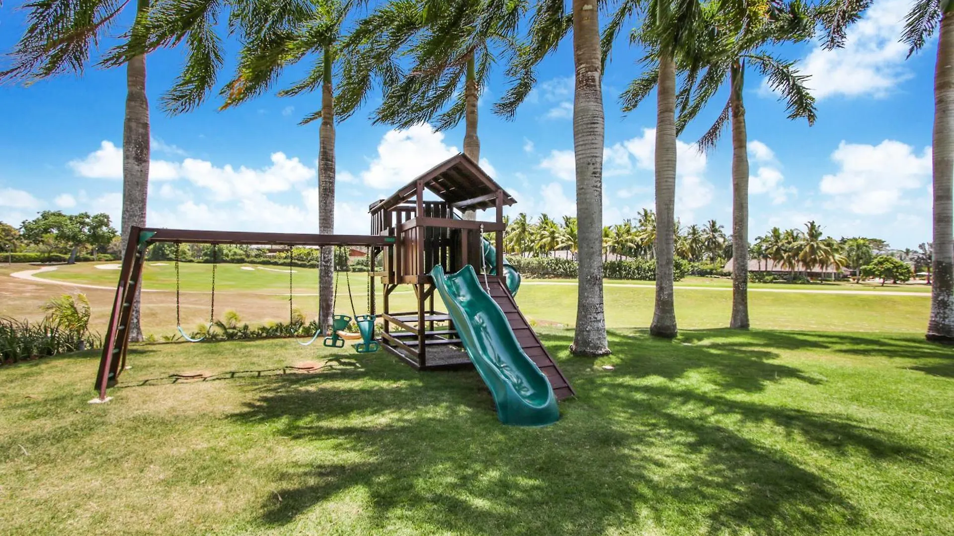 Luxurious 8-Br Villa With Ocean View, Jacuzzi, Home Cinema And Resort Access In Casa De Campo La Romana